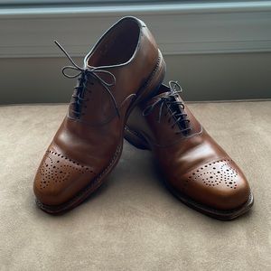 Lace-up Wing Tips